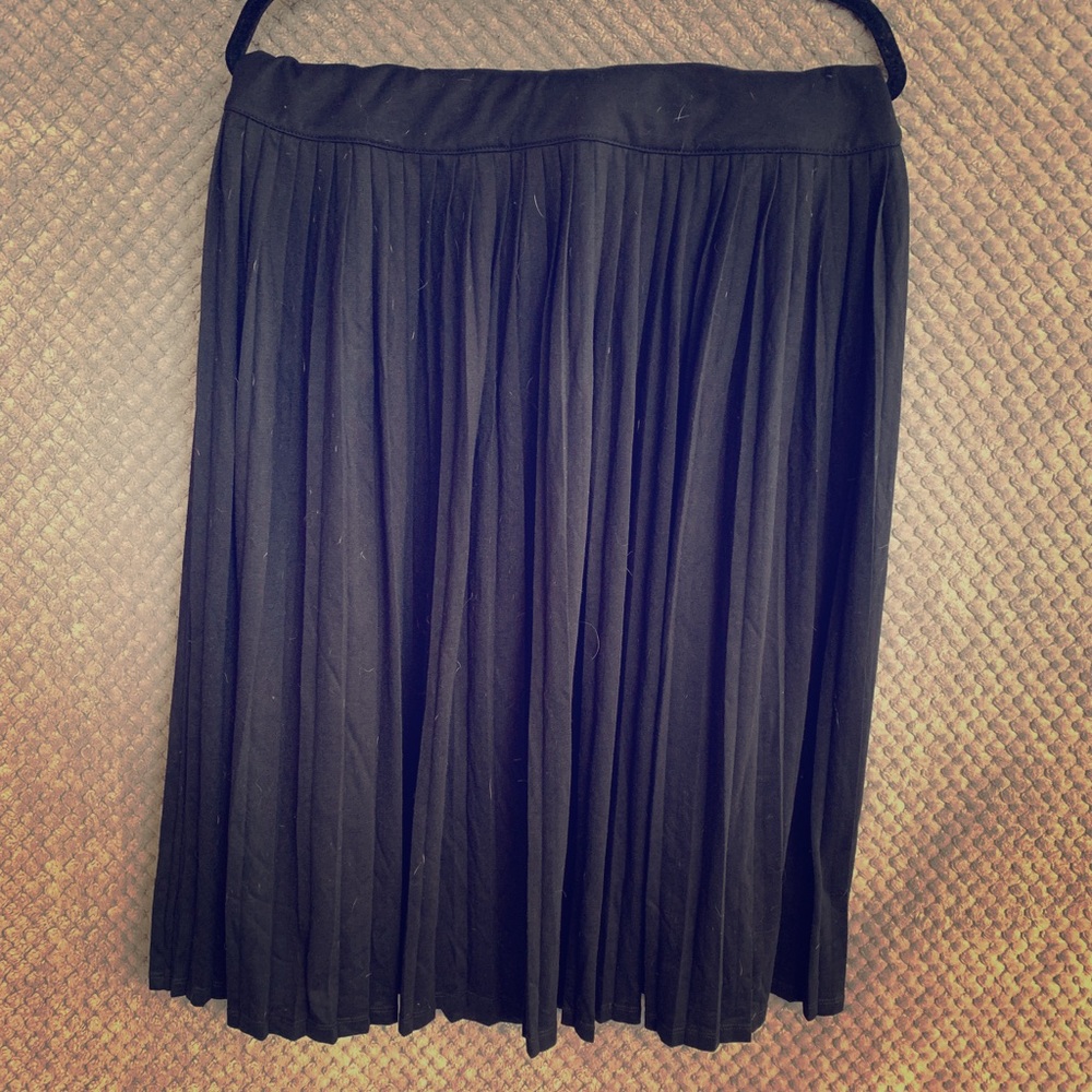Black skirt